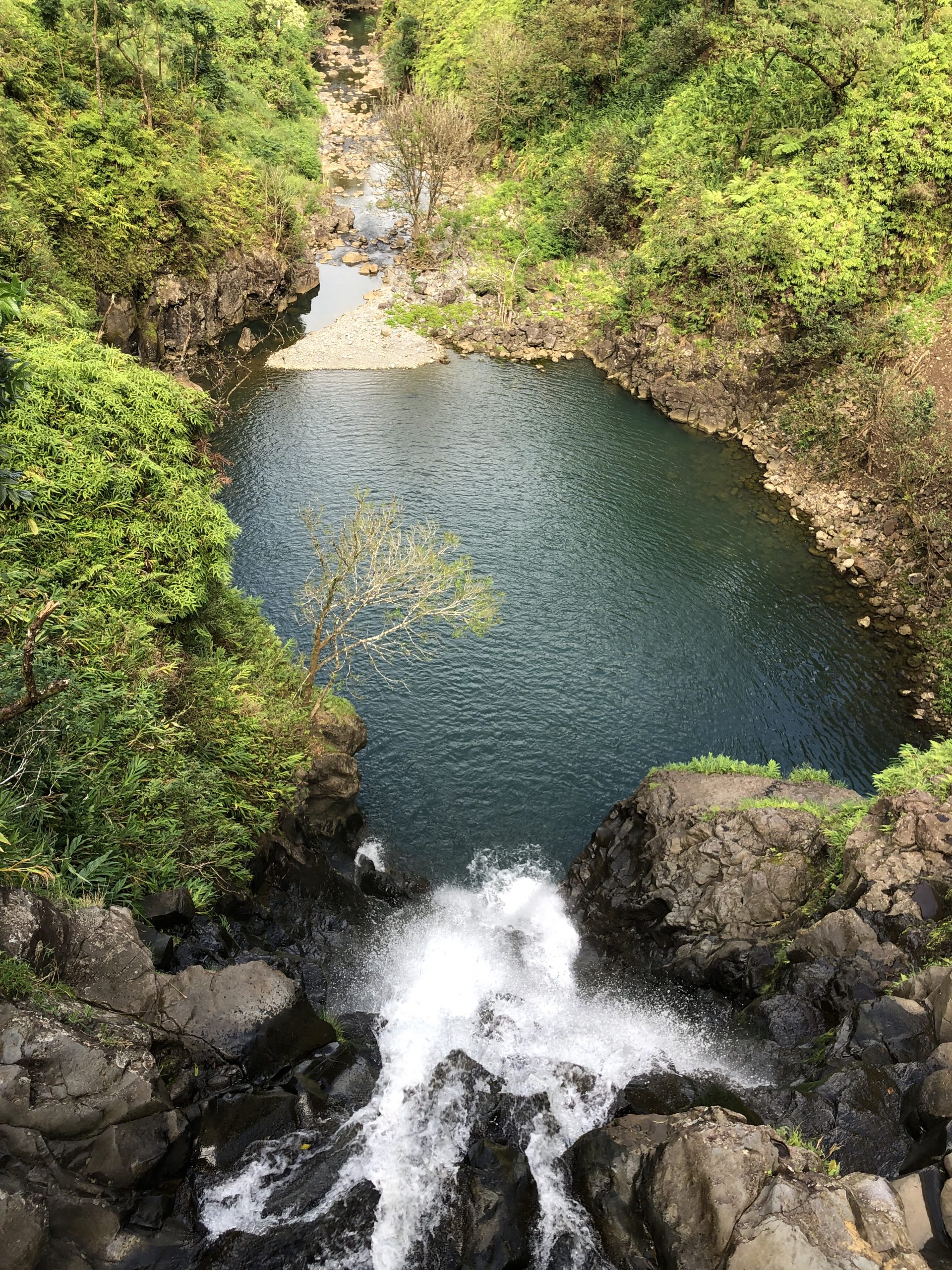 road to hana waterfalls