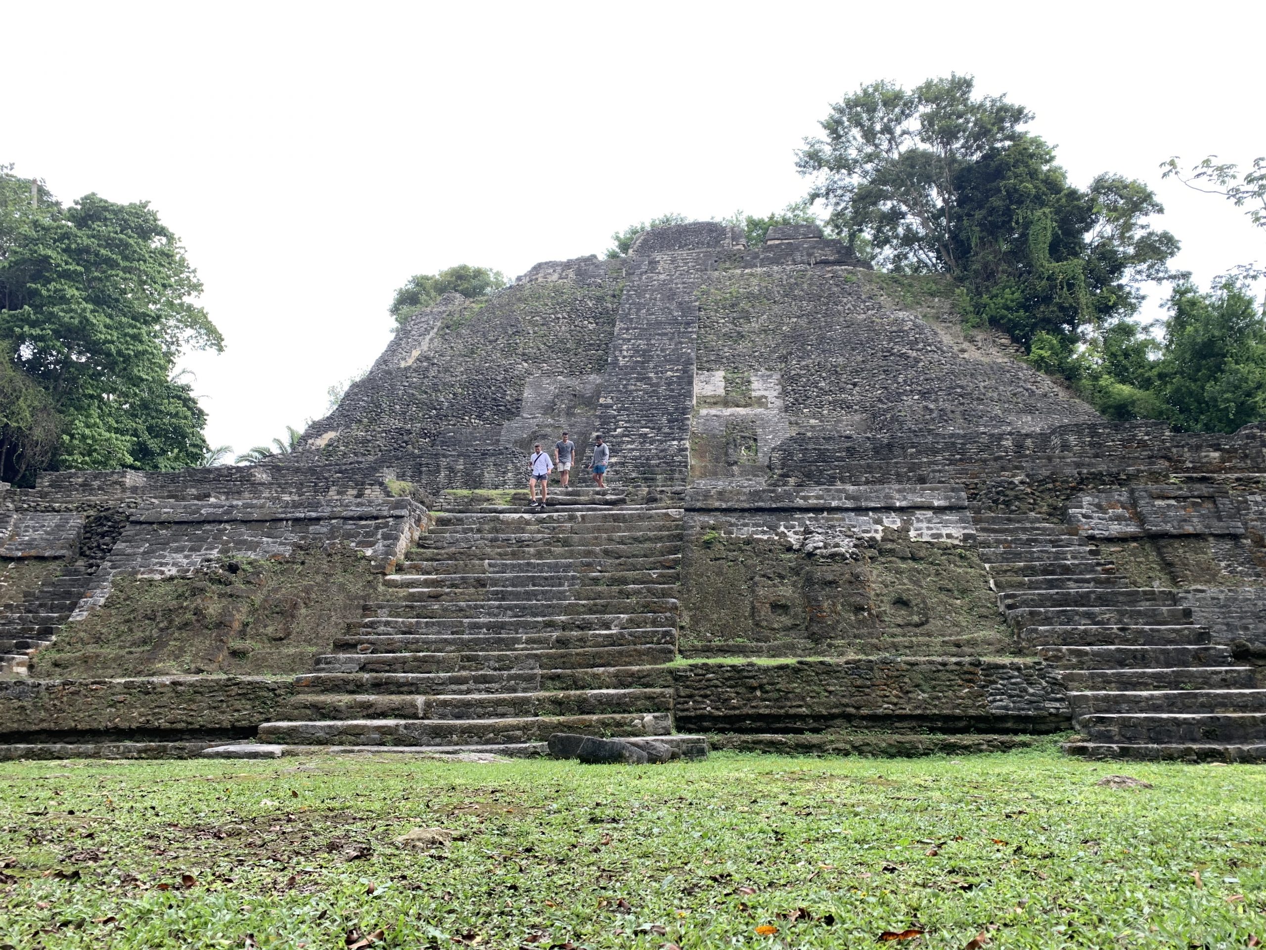 high temple lamanai belize climb