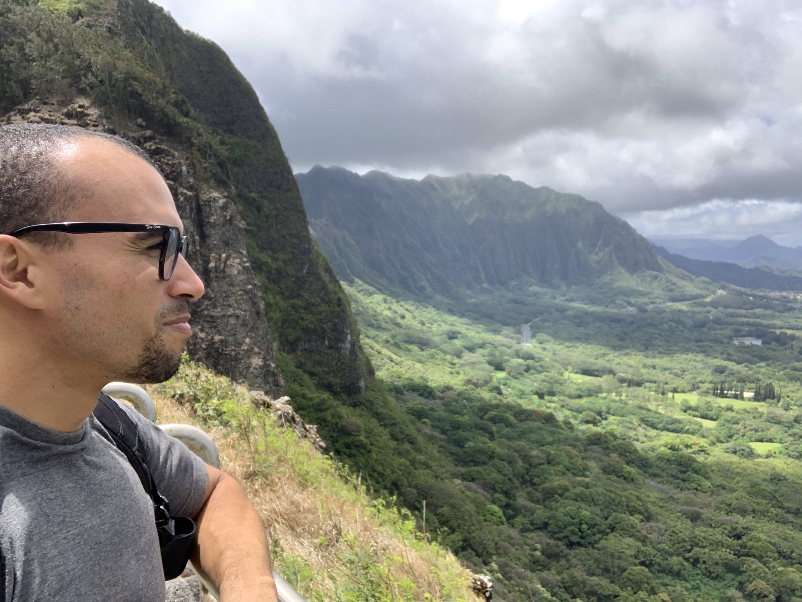 living in hawaii alone pali lookout oahu