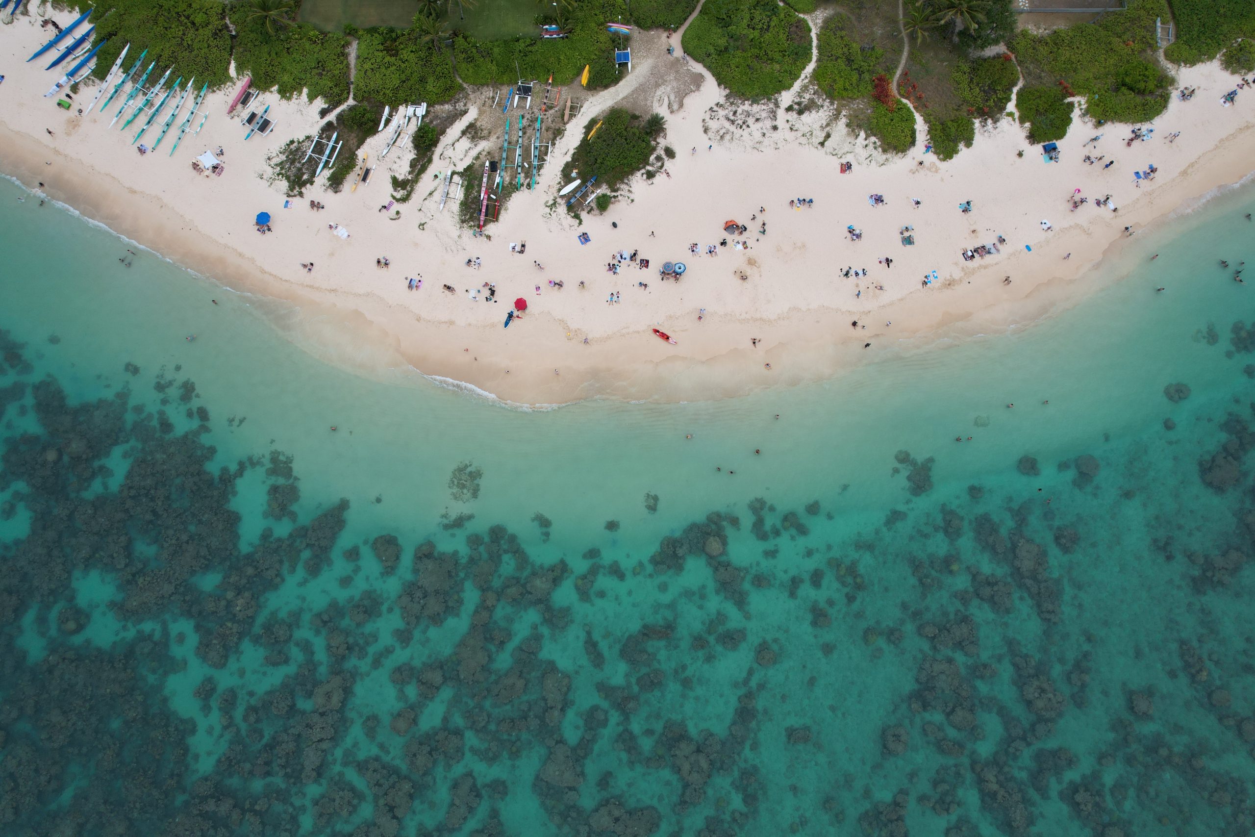 tourists at lanikai beach